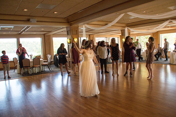 Bouquet Toss-8