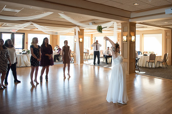 Bouquet Toss-3