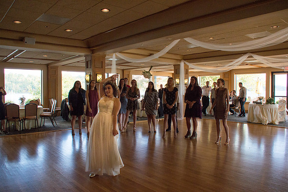 Bouquet Toss-4