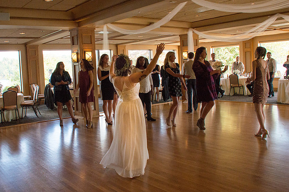Bouquet Toss-10
