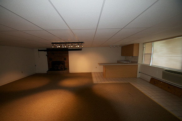 1026 Hillview House 012